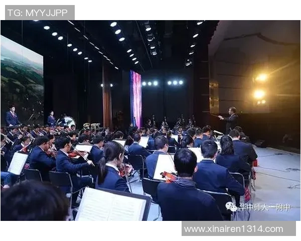 足球明星倾情创作的动人旋律与激情四溢的赛场故事交织的音乐之旅